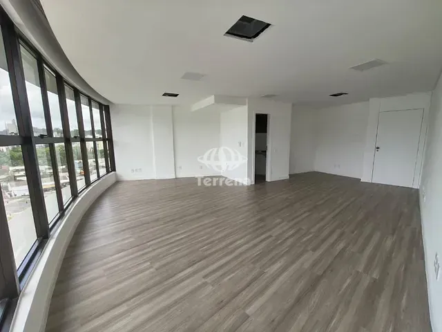 Sala com 77m², para alugar, no bairro centro em Blumenau