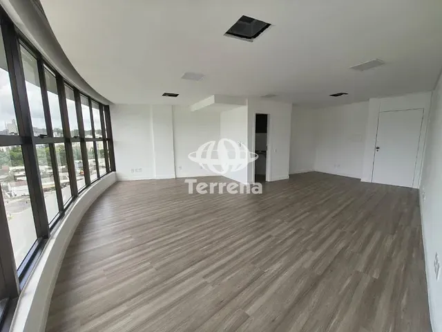 Sala com 77m², para alugar, no bairro Garcia em Blumenau