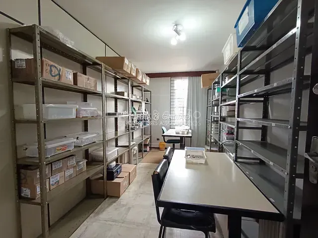 Sala com 31m², à venda, no bairro Vista Alegre em Curitiba