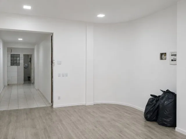 Sala para alugar, no bairro Centro em Florianópolis
