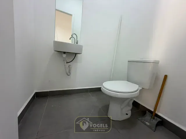 Sala com 35m², para alugar, no bairro Centro em Jaguariúna