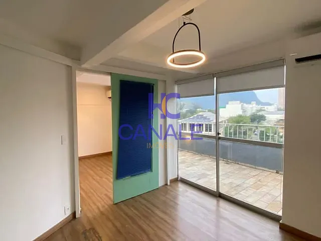 Sala com 56m², à venda ou para alugar, no bairro Barra da Tijuca em Rio de Janeiro