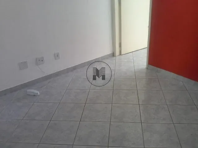 Sala com 1m², para alugar, no bairro Centro em Guaratinguetá
