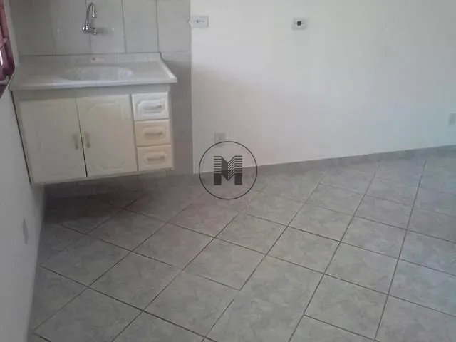 Sala com 1m², para alugar, no bairro Centro em Guaratinguetá