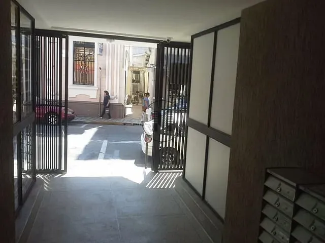 Sala com 1m², para alugar, no bairro Centro em Guaratinguetá