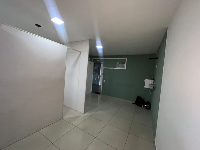 Sala para alugar, no bairro Freguesia (Jacarepaguá) em Rio de Janeiro