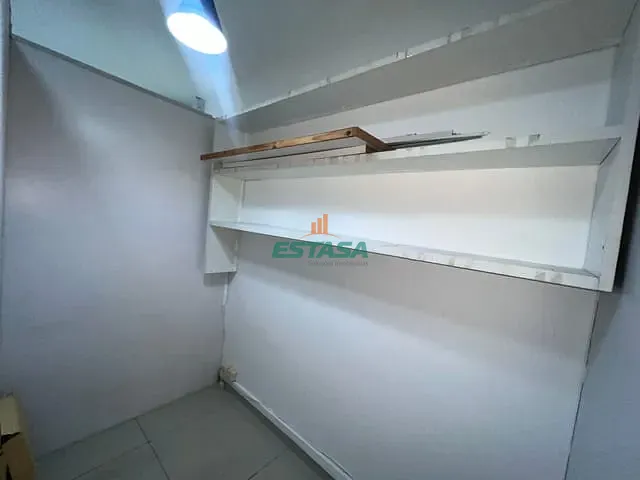 Sala para alugar, no bairro Freguesia (Jacarepaguá) em Rio de Janeiro