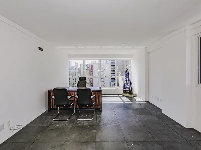 Sala à venda, no bairro Pioneiros em Balneário Camboriú