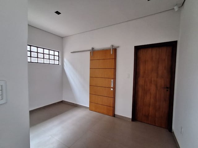Sala para alugar, no bairro Centro em Birigüi