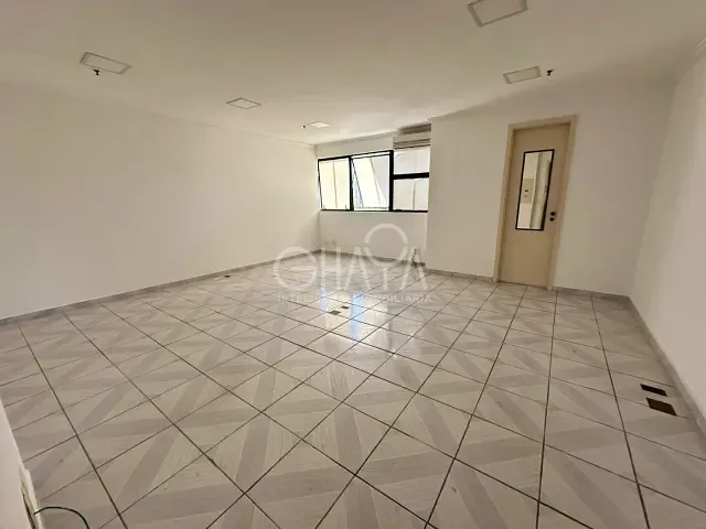 Sala para alugar, no bairro Indianópolis em São Paulo