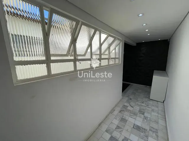 Sala à venda, no bairro Funcionários em Belo Horizonte