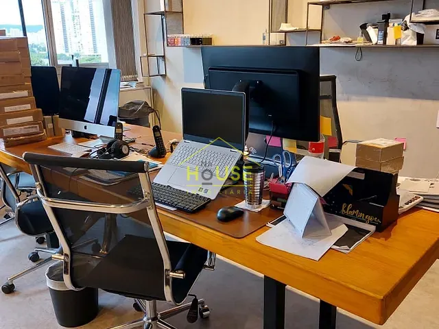 Sala à venda, no bairro Água Branca em São Paulo