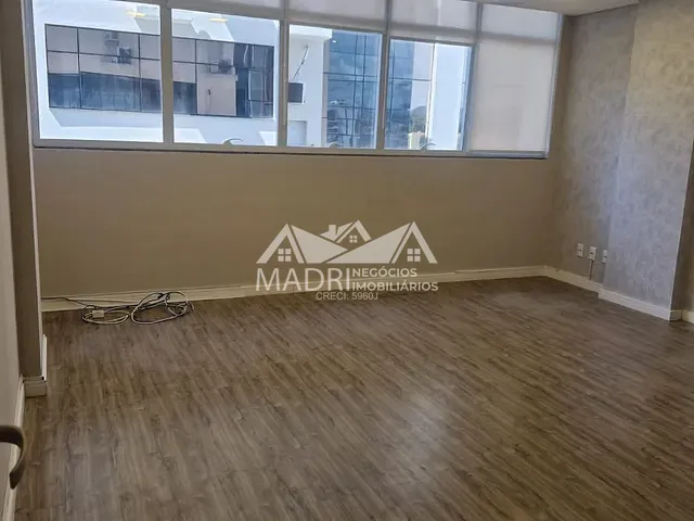 Sala à venda, no bairro Pagani em Palhoça