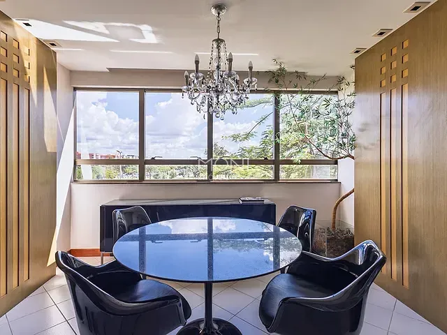 Sala à venda ou para alugar, no bairro Asa Sul em Brasília