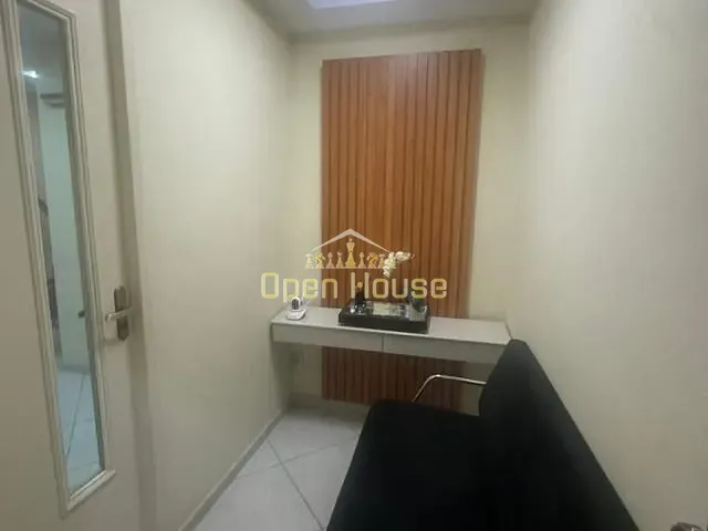 Sala à venda, no bairro Centro em Barra Mansa