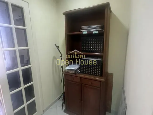 Sala à venda, no bairro Centro em Barra Mansa