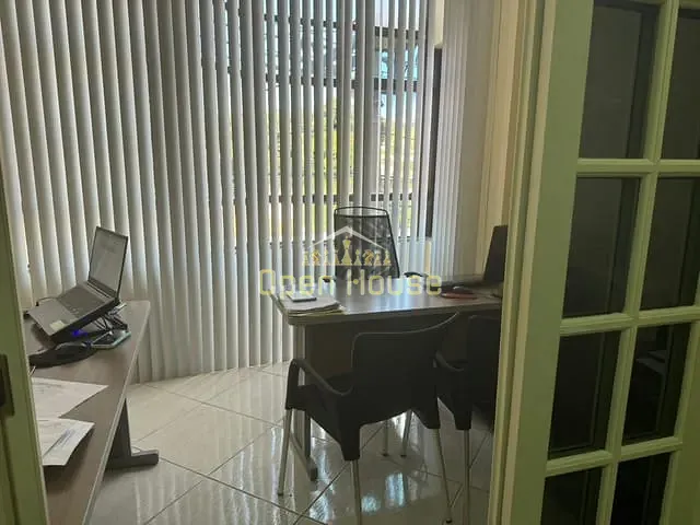 Sala à venda, no bairro Centro em Barra Mansa