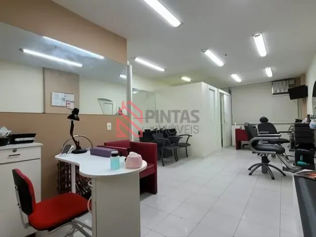 Sala à venda, no bairro Centro em Niterói