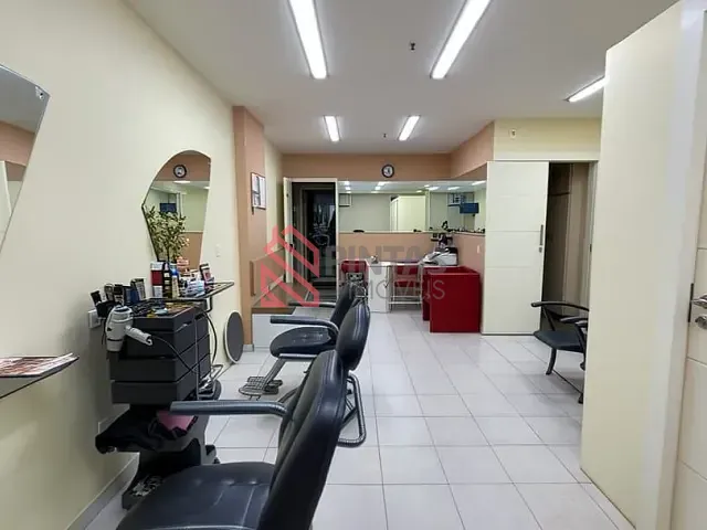 Sala à venda, no bairro Centro em Niterói