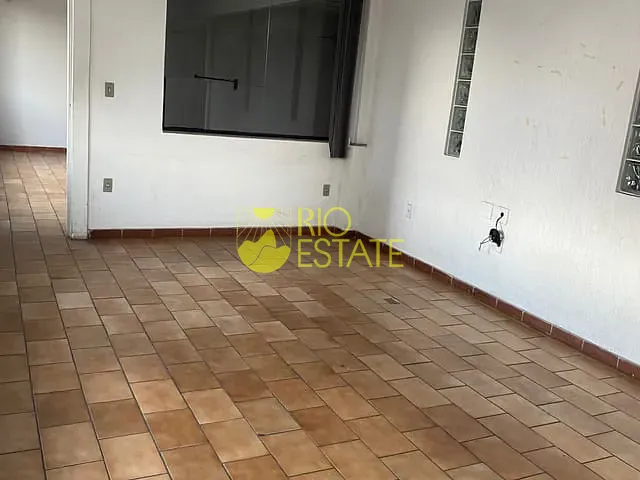 Sala com 259m², para alugar, no bairro Aterrado em Volta Redonda