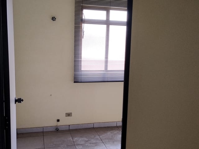 Sala com 304m², para alugar, no bairro Jardim Aliança em Guarulhos