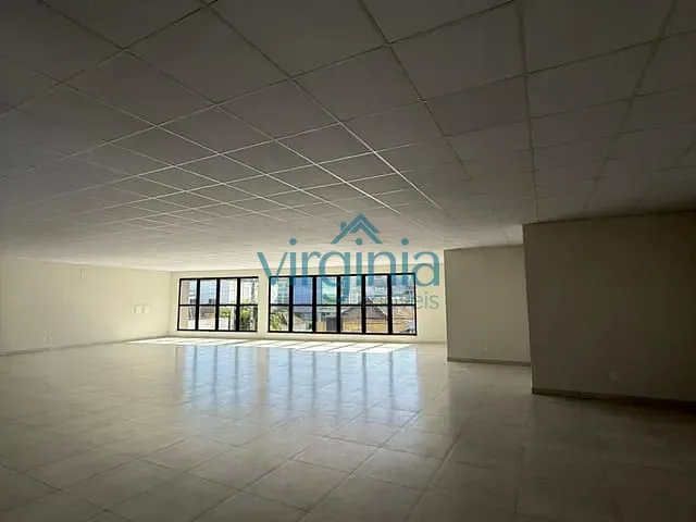 Sala com 228m², para alugar, no bairro Centro em Estância Velha