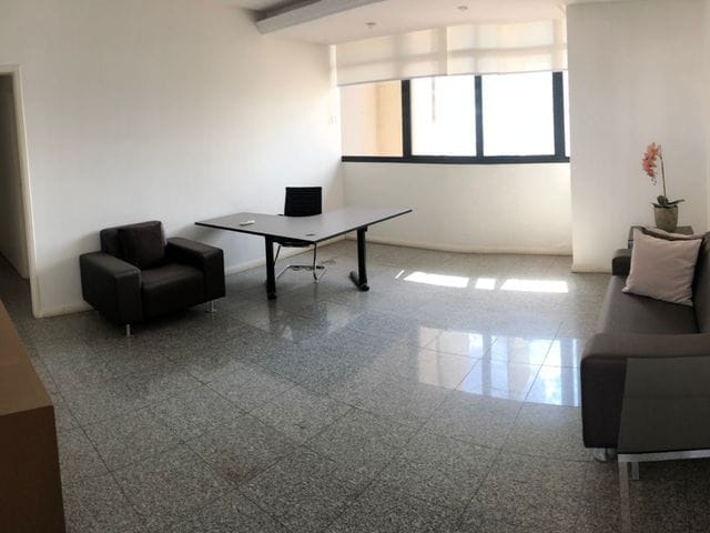 Foto do Sala - The Centrus Tower: Sala mobiliada de 292m² comercial para locação, ampla, reformada, com mobília -  na Avenida Miguel Sutil - Duque de Caxias I, Cuiabá/MT | Verticali Imóveis