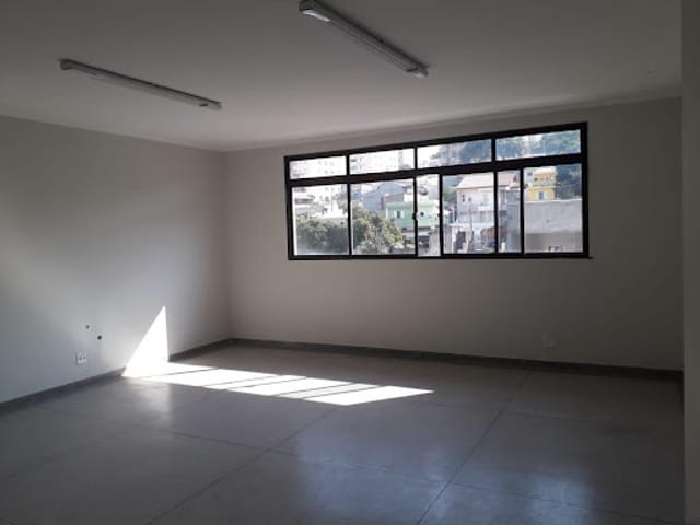 Sala com 40m², para alugar, no bairro Jardim Santa Edwirges em Guarulhos