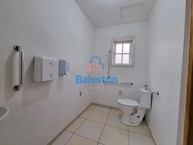 Sala para alugar, no bairro Centro em Fraiburgo