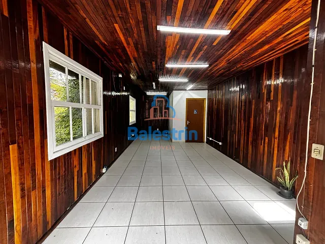 Sala para alugar, no bairro Centro em Fraiburgo