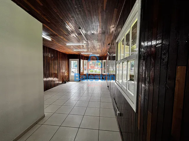 Sala para alugar, no bairro Centro em Fraiburgo