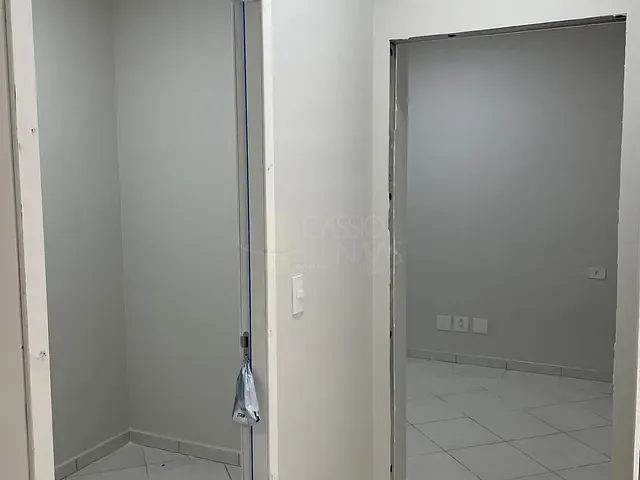 Sala com 300m², à venda, no bairro Centro em Apucarana