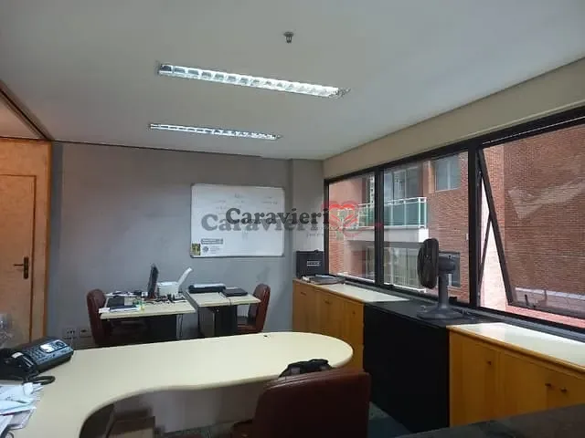 Sala à venda, no bairro Perdizes em São Paulo