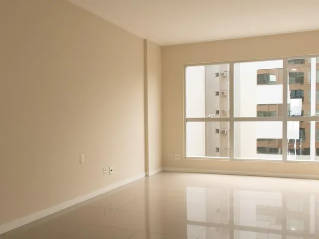 Sala para alugar, no bairro Centro em Florianópolis