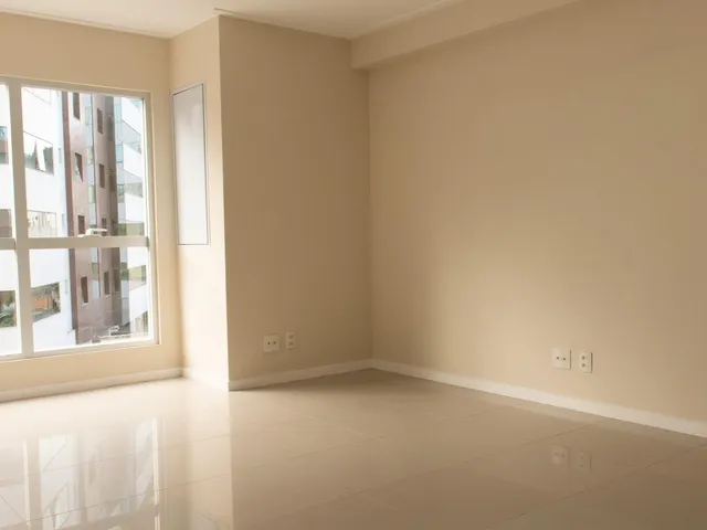 Sala para alugar, no bairro Centro em Florianópolis