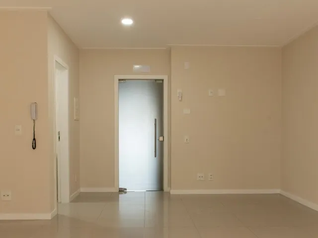 Sala para alugar, no bairro Centro em Florianópolis