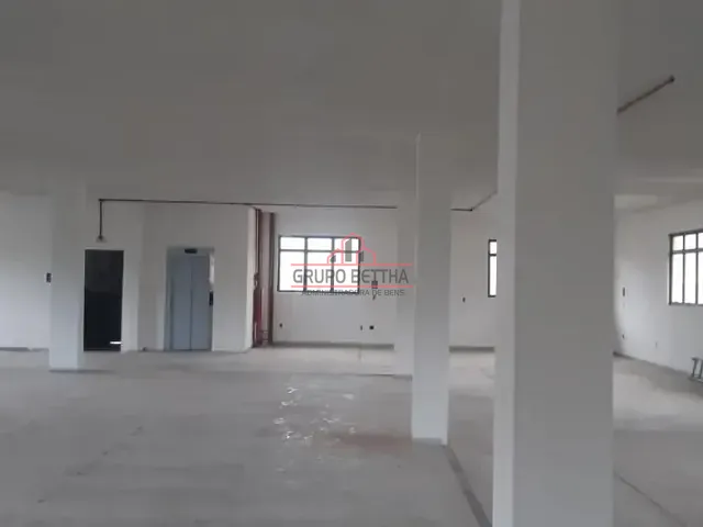 Sala com 380m², para alugar, no bairro Vila Santo Antônio em Jandira