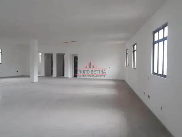 Sala com 380m², para alugar, no bairro Vila Santo Antônio em Jandira