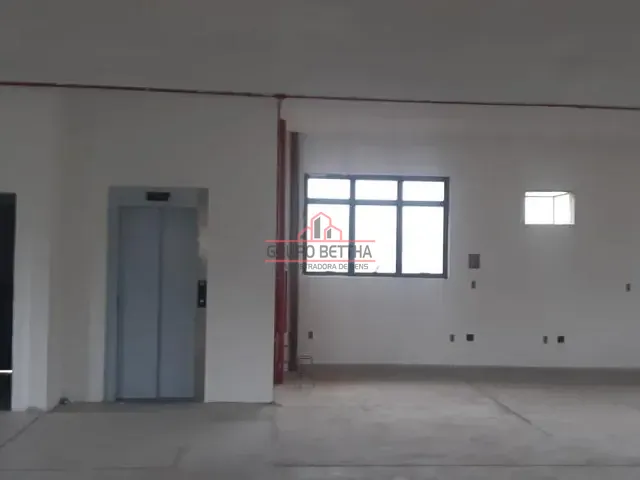 Sala com 380m², para alugar, no bairro Vila Santo Antônio em Jandira