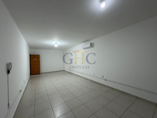 Sala com 25m², para alugar, no bairro Centro em Salto de Pirapora
