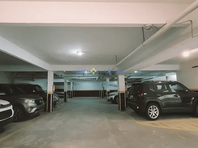 Sala à venda, no bairro Centro em Petrópolis