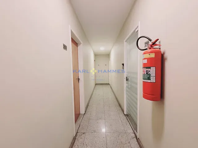 Sala à venda, no bairro Centro em Petrópolis