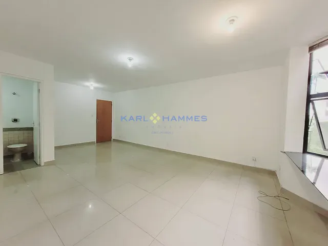 Sala à venda, no bairro Centro em Petrópolis