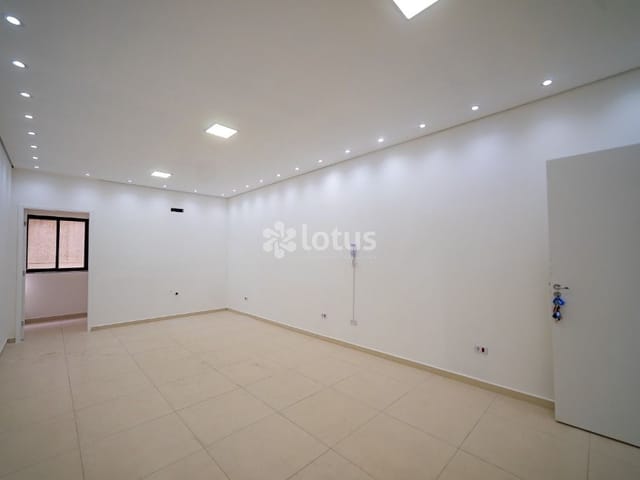 Sala com 28m², para alugar, no bairro Portais (Polvilho) em Cajamar