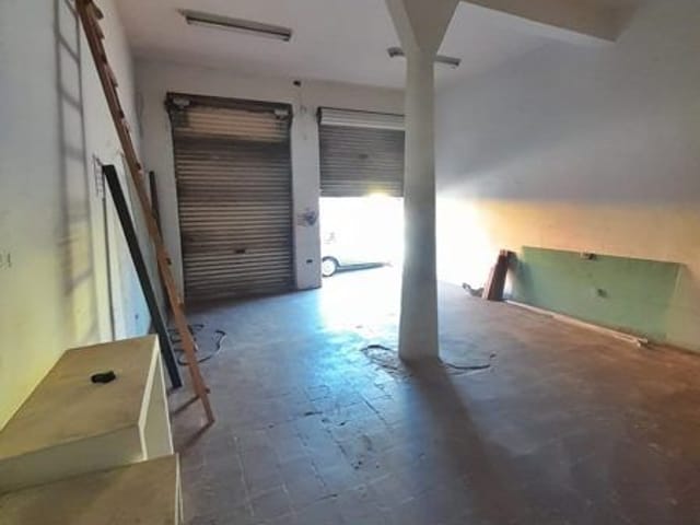 Sala à venda ou para alugar, no bairro Centro em Cambé