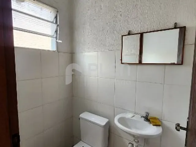 Sala com 30m², para alugar, no bairro Lauzane Paulista em São Paulo