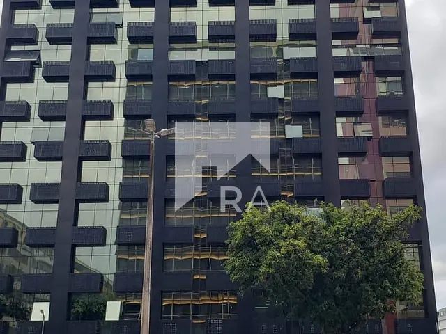 Sala à venda, no bairro Asa Sul em Brasília
