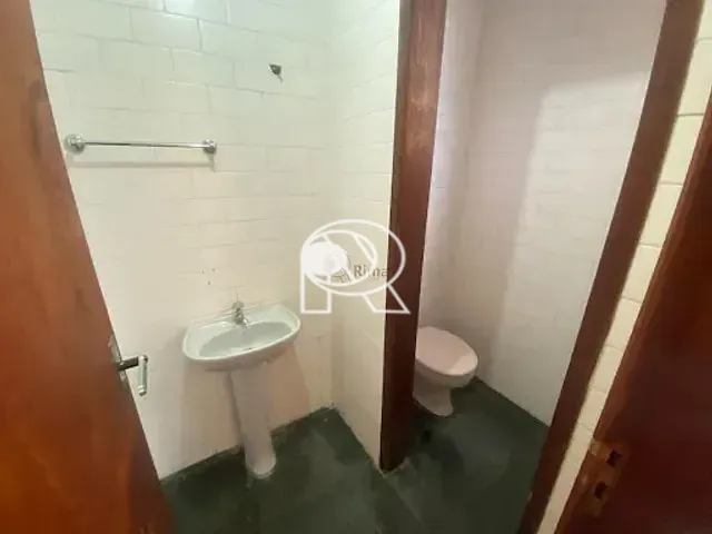 Sala para alugar, no bairro Centro em Registro