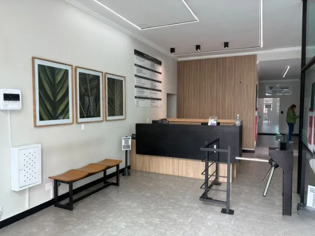 Sala à venda, no bairro Vila Assunção em Santo André
