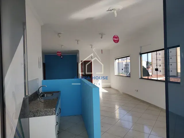 Sala para alugar, no bairro Jardim Rosely em Pindamonhangaba